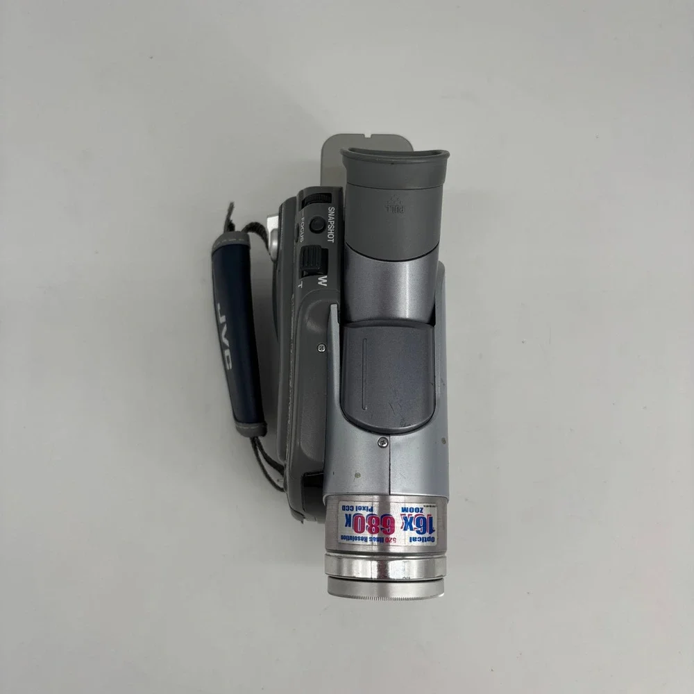 VTG JVC Digital Video Camera GR-D70U MiniDV Camcorder Bundle Y2K *FOR PARTS ONLY